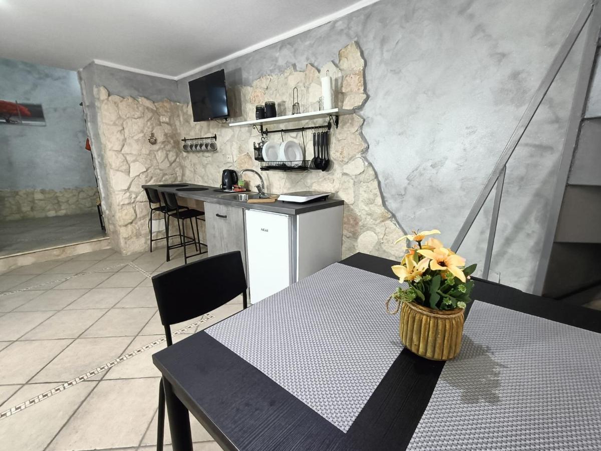 Scotti House * Naples